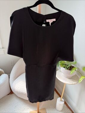 BCBGeneration Black Short Sleeve Shift Mini Dress
